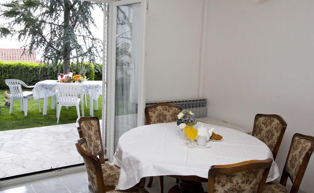 Apartment Pcelica Maja Podstrana Szoba fotó
