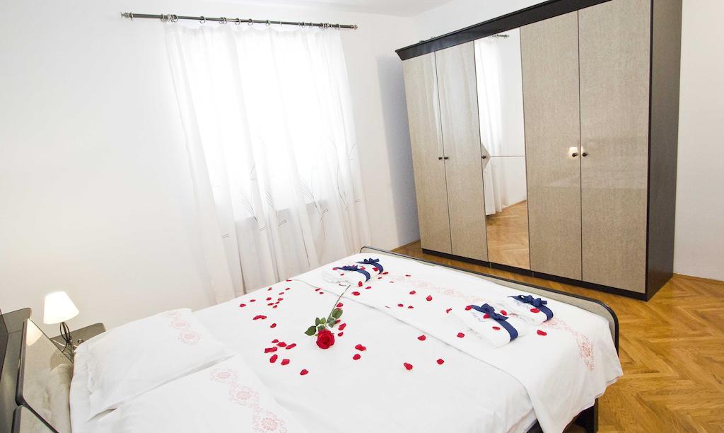 Apartment Pcelica Maja Podstrana Szoba fotó